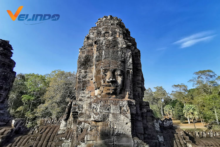 tempat wisata di kamboja kuil bayon